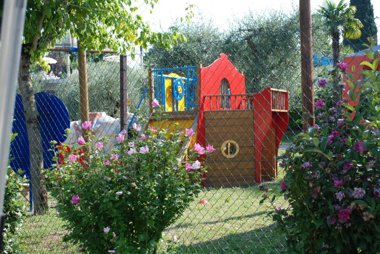 Happy Camp Mobile Homes In Villaggio Turistico Internazionale Eden Camping